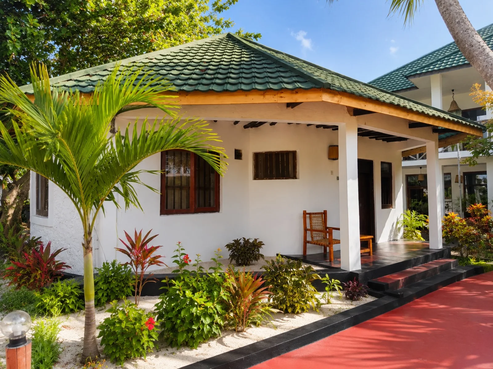 Deluxe Bungalow, photograph 5
